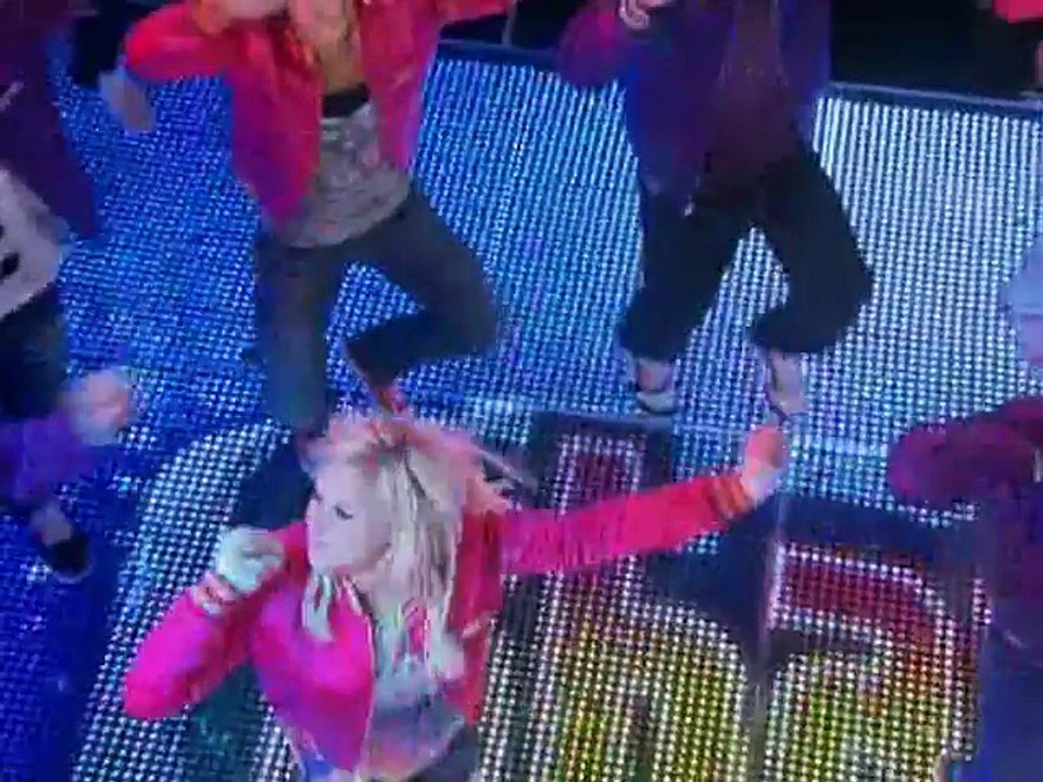 Disney Channel Czech - Promo- Shake It Up + Fish Hooks (New - Weekend Special)