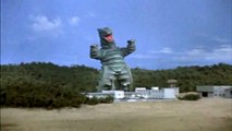 Kaiju Dinosaur Stomp (Slowmotion)