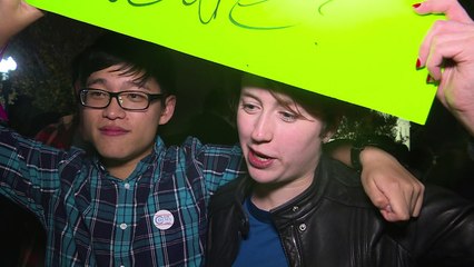 Partidários de Hillary lamentam derrota