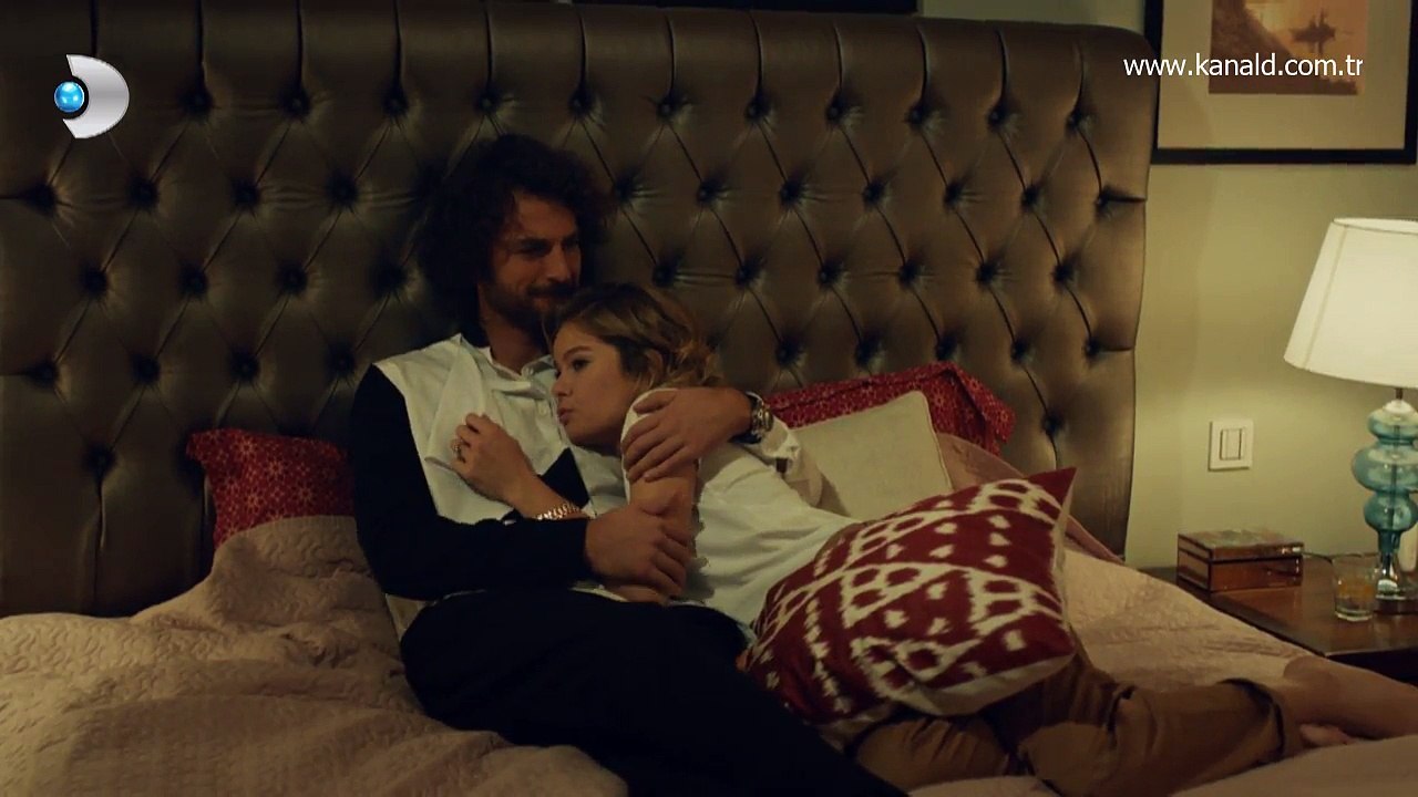 Hayat Şarkısı 29. Bölüm - Ben vampirlerle yatmıyorum!