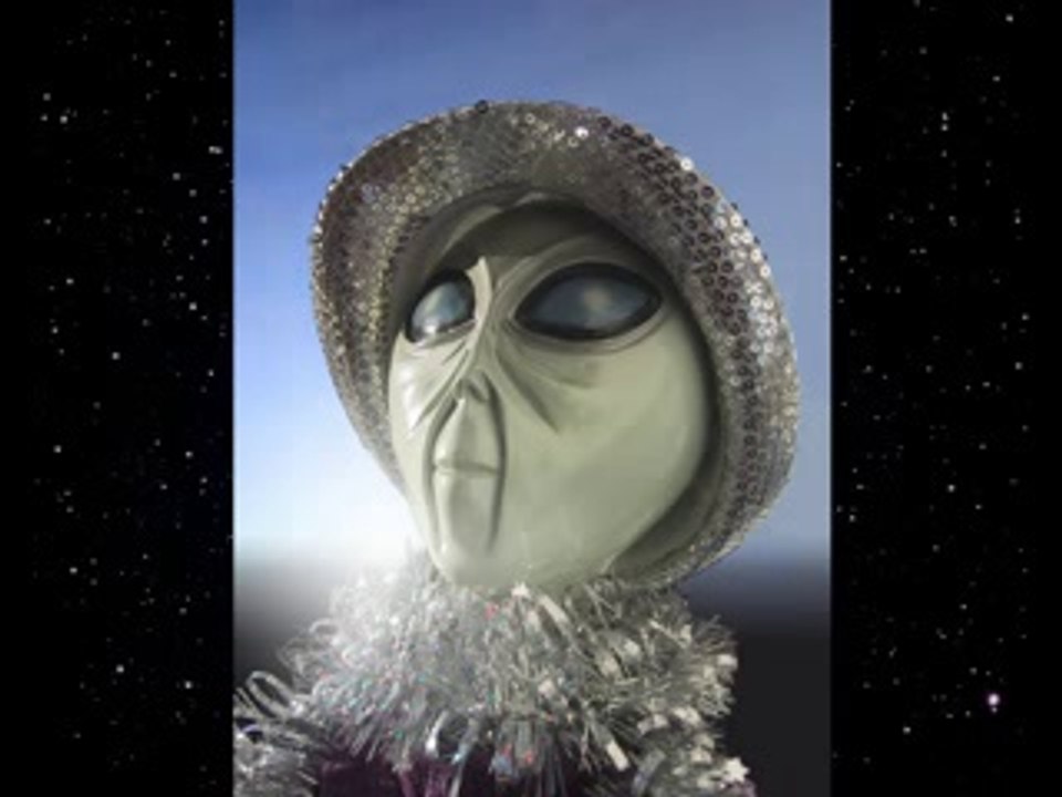 Martina Laser - Ausstellung im Café Mandelmond - Der Film zum Alien