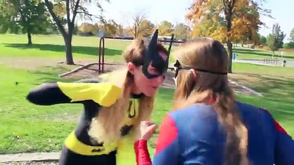 The Amazing Blue Spiderman vs Spidergirl vs Batgirl - Real Life Superhero Battle!