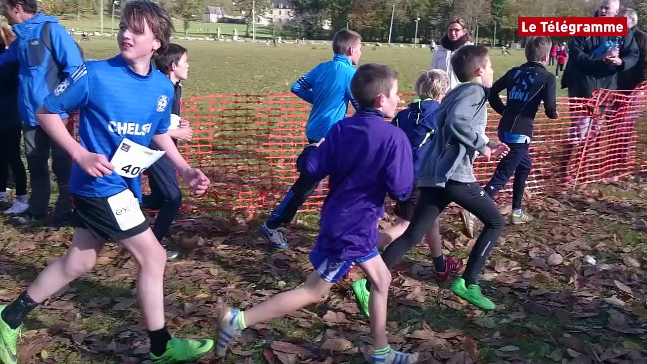 Carhaix. Championnat départemental de Cross UGSEL à Kerampuil