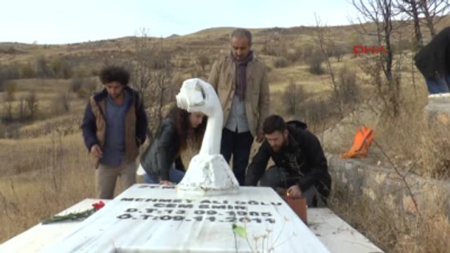 Tunceli Ölümünün 5'inci Yılında Cem Emir Mezarı Başında Anıldı