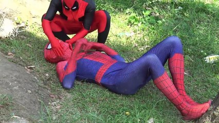 Two Spiderman really fake Frozen Elsa Maleficent Princess Anna Venom Fun Superheroes in real life