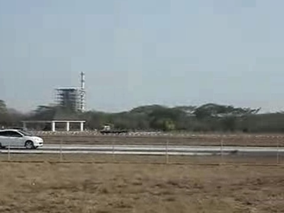 Ford Mustang GT vs Peugeot 207rc