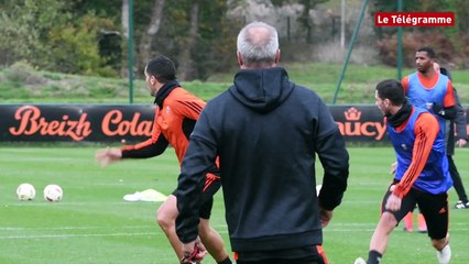 FC Lorient. Casoni donne de la voix