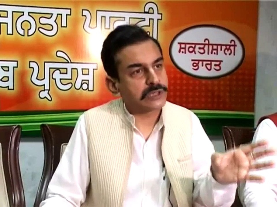 bjp on kejriwal and delhi pollution