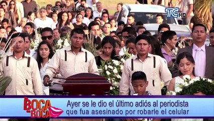 En medio del dolor de familiares y amigos se realizó el sepelio de periodista Robert Salazar