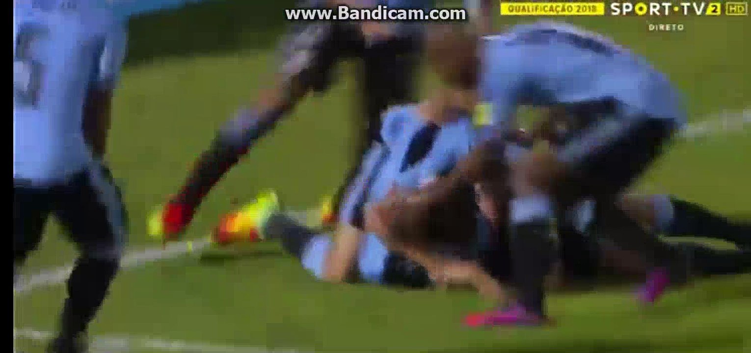 Sebastian Coates Goal HD - Uruguay 1-0  Ecuador - 10.11.2016 HD