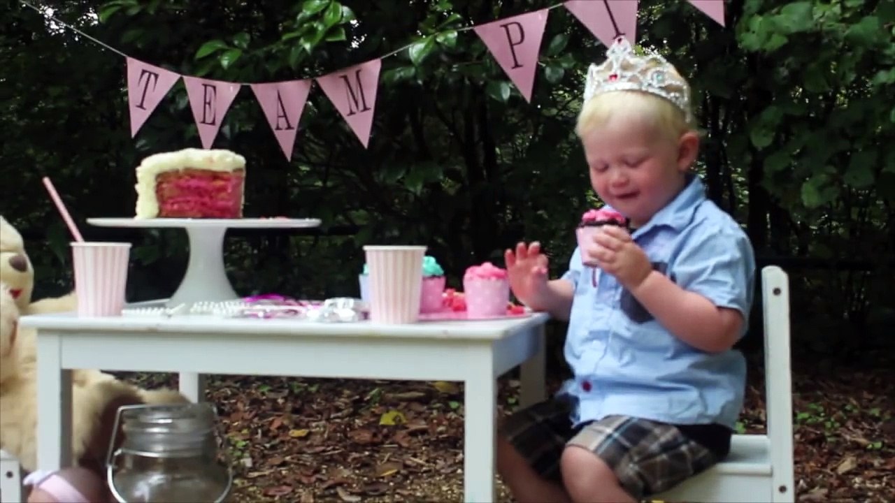 Comment monter un cadre souvenirs pour bébé! Tous ses souvenir de naissance y seront!