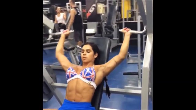 SUELEN BISSOLATI - Wellness Athlete Best Leg Exercises to Build Strong Quads & Hamstrings @ Brazil