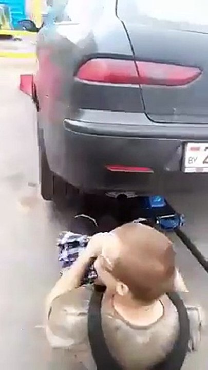 Gesicht Zum Auspuff halten