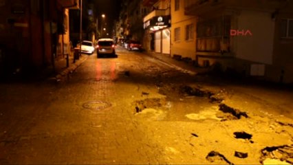Aydın'da Fırtına ve Yağmur Hayatı Olumsuz Etkiledi