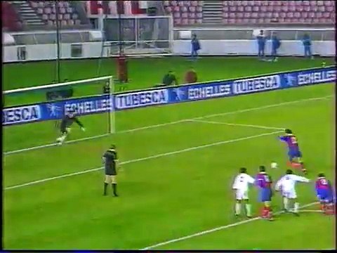 20.10.1993 - 1993-1994 UEFA Cup Winners' Cup 2nd Round 2nd Leg Paris Saint-Germain 4-0 FC Universitatea Craiova