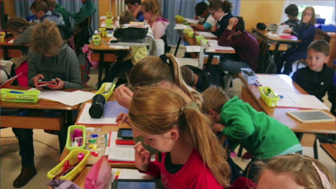 Outreau à la pointe du numérique dans le primaire. Présentation par Greg Nelson, Snappet France, à l'école Paul Bert.