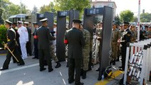 Anıtkabir' de Törene Gelen Askerlere Kimlik Kontrolü