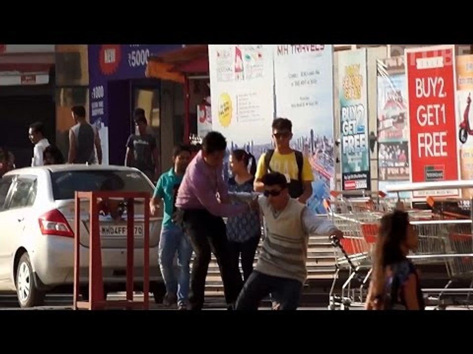 Blind Man Prank In India 2015 - iDiOTUBE