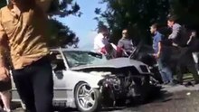 Accident de voiture mortel en direct - Caméra de surveillance [Sécurité] +18_part (6) HD