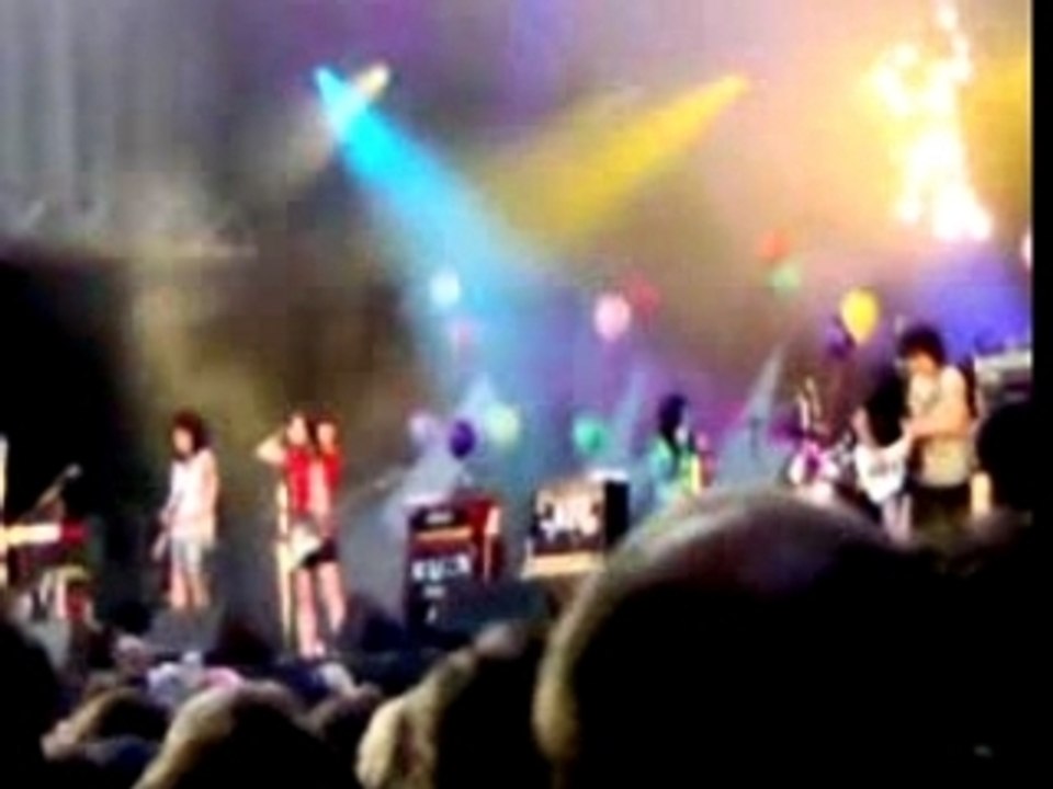 CSS -Let's Make Love & Listen to Death from Above