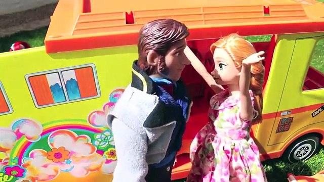 Frozen Anna Kidnapped PART 2! Frozen Family Kids, Anna, Kristoff, Elsa CAMPING TRIP & HANS!