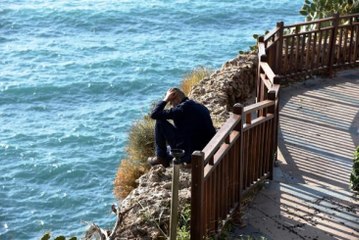 Polis Olamayan Genç Ölmeye Kalkıştı