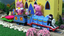 Giant Peppa Pig Story Video Play Doh English Episodes 2 Thomas and Friends Surprise Eggs Pepa Toys