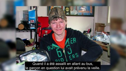 Une mère allume le téléphone de son fils et découvre ce sms, elle éclate soudainement en pleurs.