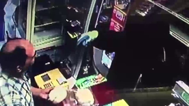 Hero Shopkeeper Wrestle Knife From Robber