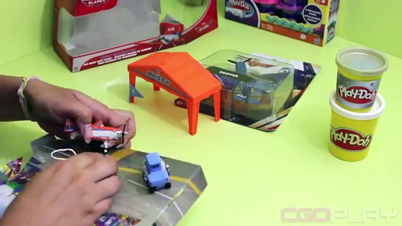 ♥ Play-Doh Disney Planes 2 Fire & Rescue Runway & Dusty Garage (Planes 2 PlayDoh Playset for Kids)