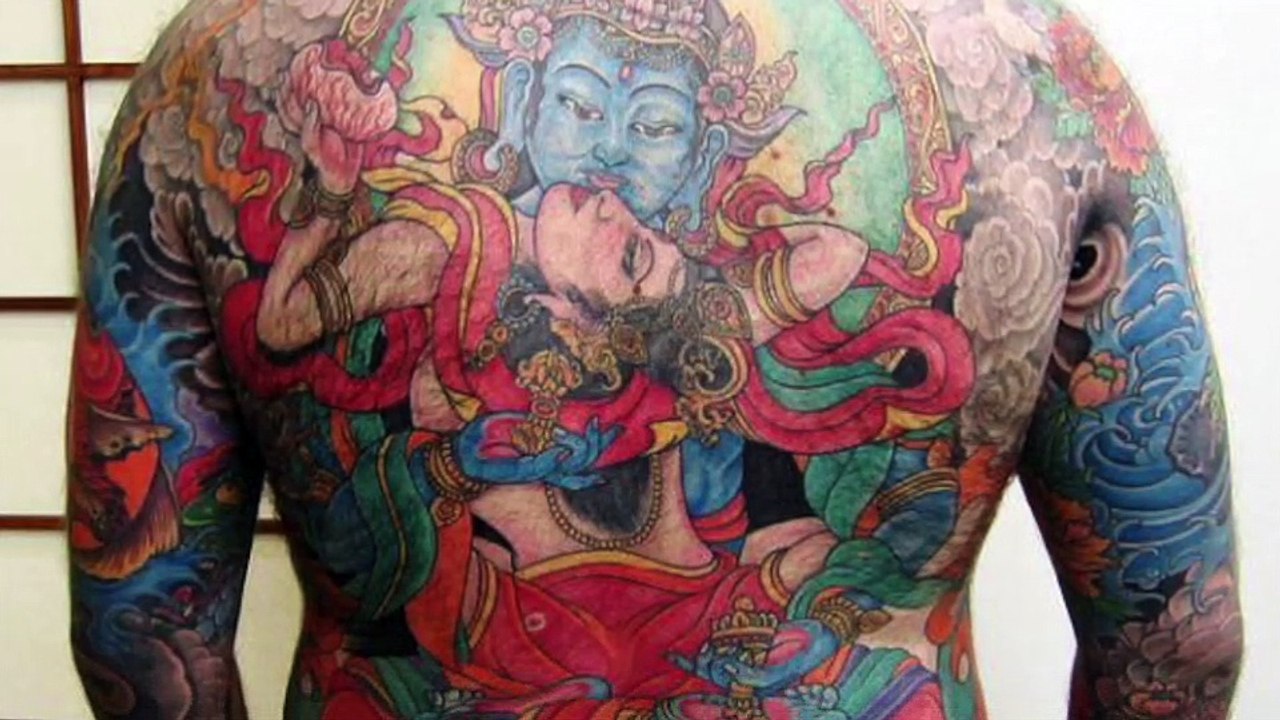 Modèles tatouage dos pour homme