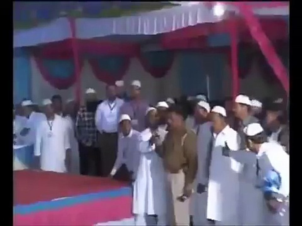 Musalmano me Firqe aur Zawal (Crisis) ki waja - Dr Zakir Naik Gujrat 2012 Urdu