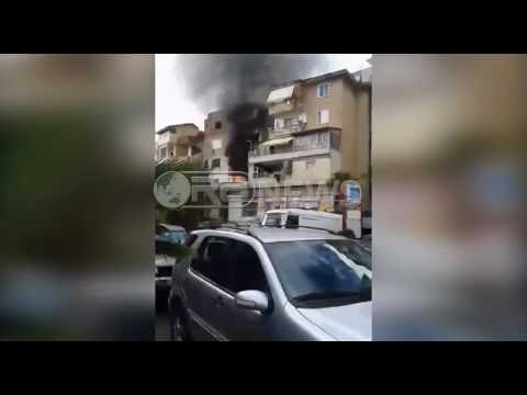 Ora News - Sarandë, përfshihet nga flakët banesa