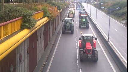 Meurthe-et-Moselle Tracteurs sur l'autoroute et embouteillages