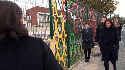 Ouverture du centre humanitaire pour migrants de Paris