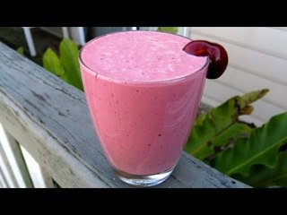 CREAMY CHERRY DELUXE SMOOTHIE