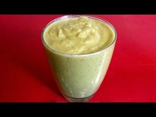 PINEAPPLE & KIWI PEANUT BUTTER SMOOTHIE