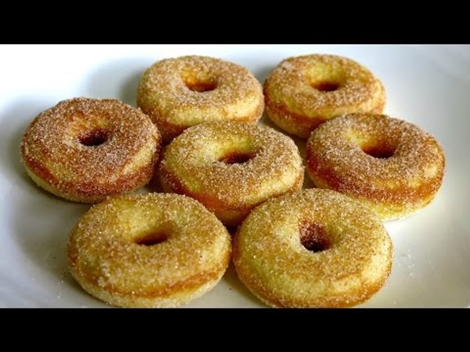 HOW TO MAKE MINI CINNAMON DONUTS