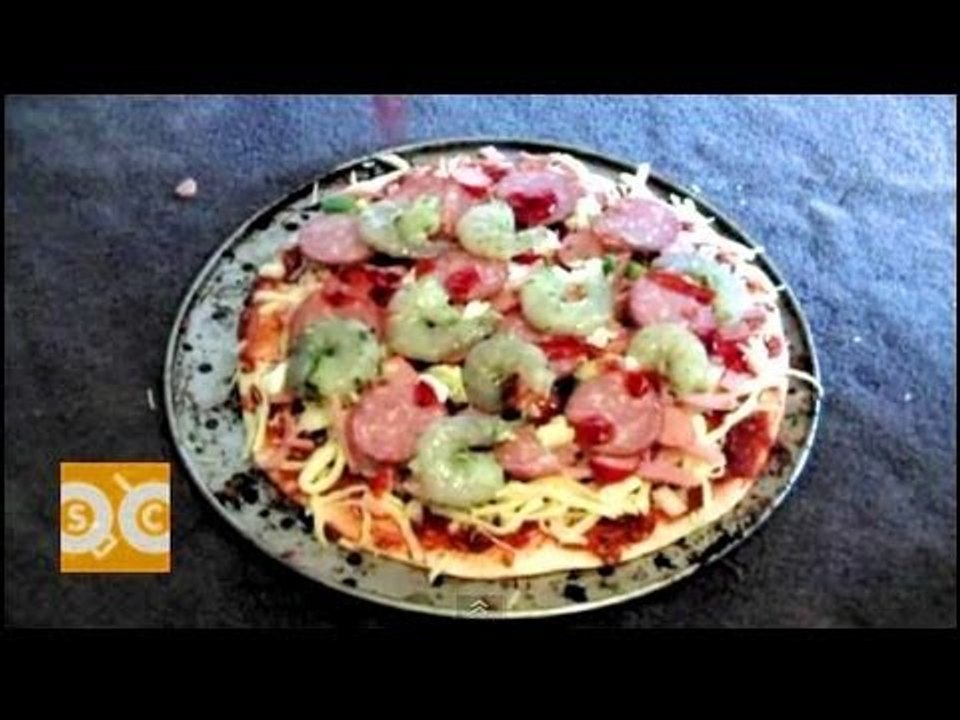 HOMEMADE AUSSIE PRAWN PIZZA