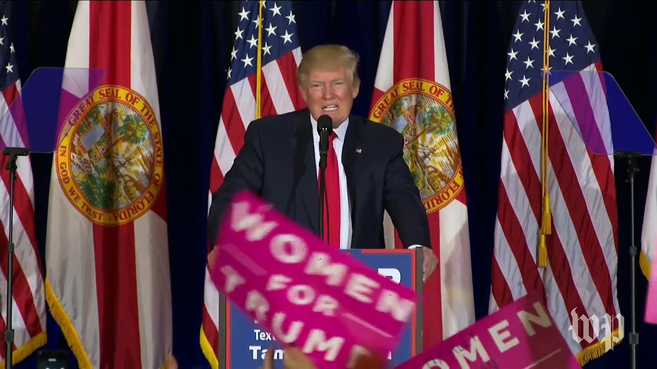 Trump mocks how President Obama dealt with a protester