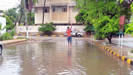 Bekaar Films - After it rains in Karachi...