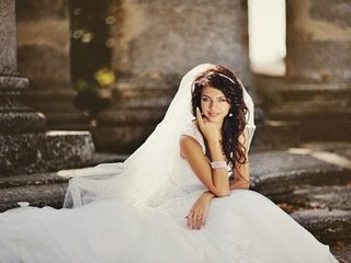 Why Weddings Make Women Crazy... Before They Even Meet The Guy