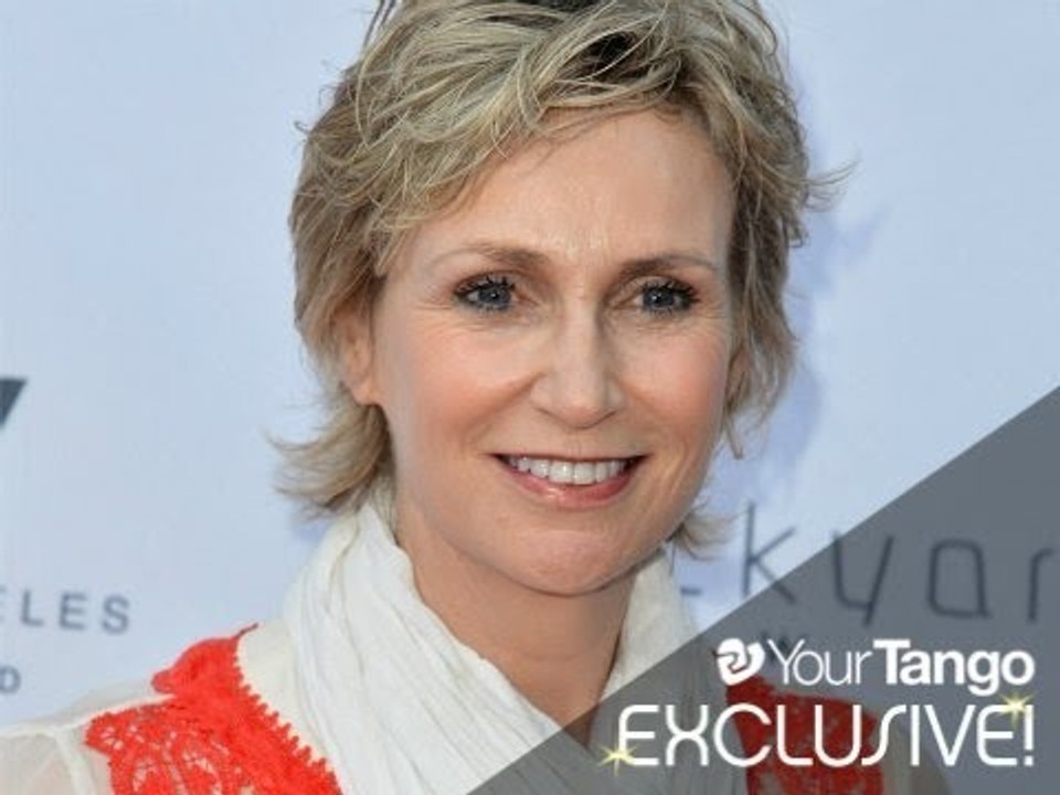 Jane Lynch Talks Marriage, Pesky Student Loans & "Glee"