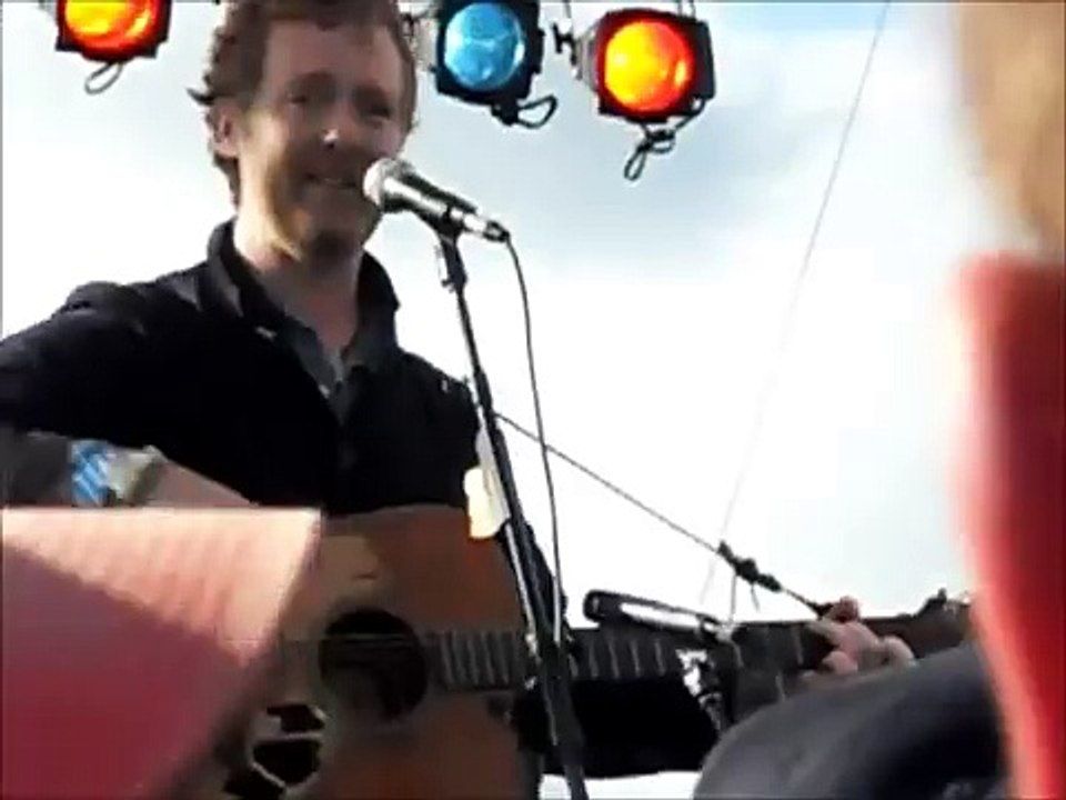 Glen Hansard and Eddie Vedder - Falling Slowly