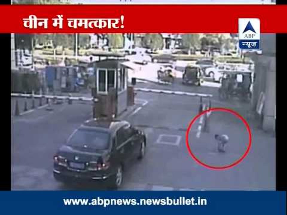 China: How a car accidentally hits a child who miraculously survives