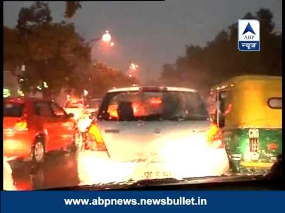 Rains lead to water logging in Delhi