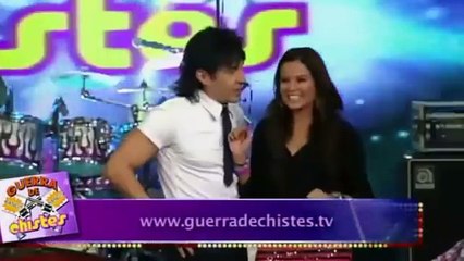 Guerra de Chistes 5 Aniversario 2 2 - El Vitor y Mariana
