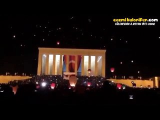 Anıtkabir'de Hep bir Ağızdan Yiğidim Aslanım Türküsü ve Dilek Fenerleri