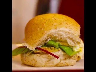 Sanduíche de frango para o verão