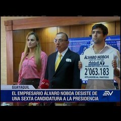 Álvaro Noboa se retira de la candidatura